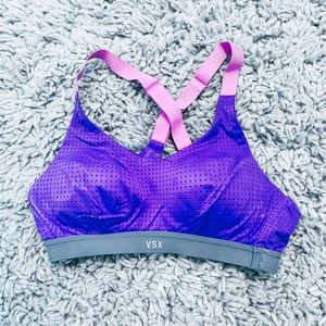 victoria secrets sports bra